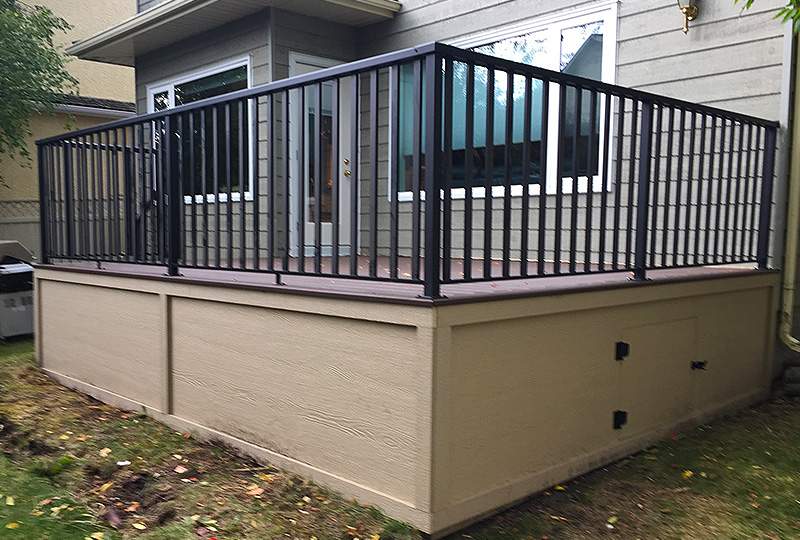 Custom Deks Calgary, Alberta from National Fence and Deck