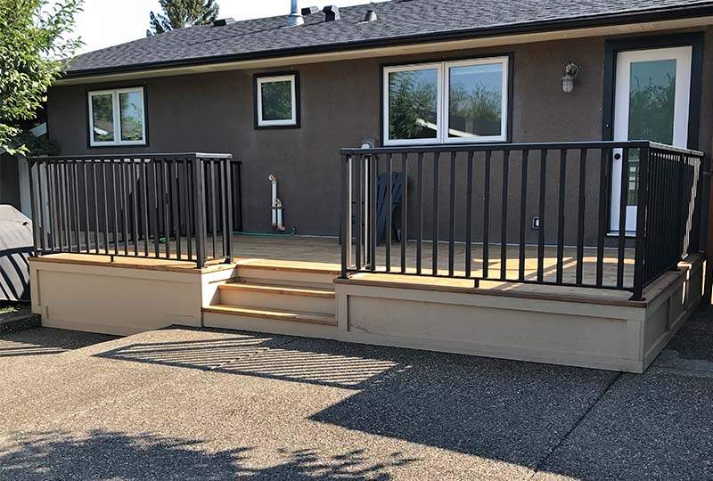 Custom Deks Calgary, Alberta from National Fence and Deck