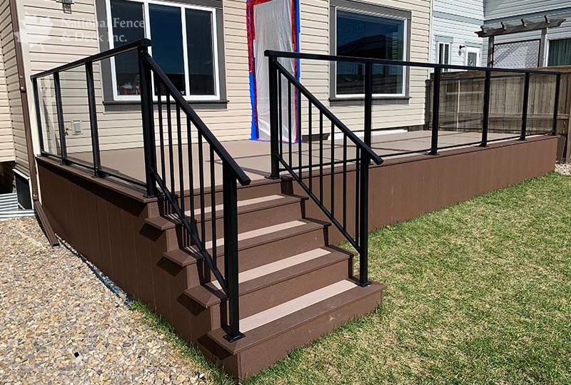 deck in colors Sandy Birch and Rustic Elm