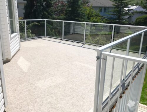 Walk-out DekSmart vinyl deck with white clear glass