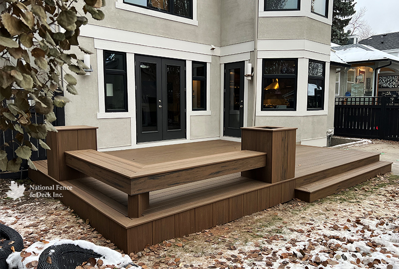Trex Toasted Sand deck with custom built bench seat and planter boxes.